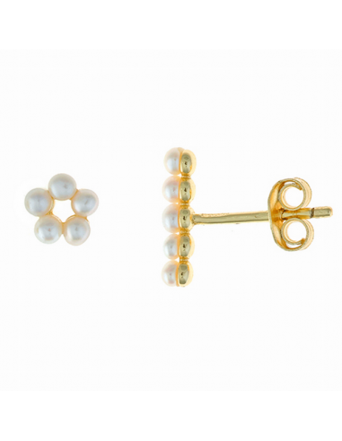 Pendientes de plata con baño de oro y diseño floral con perlas de Joyería Canal.