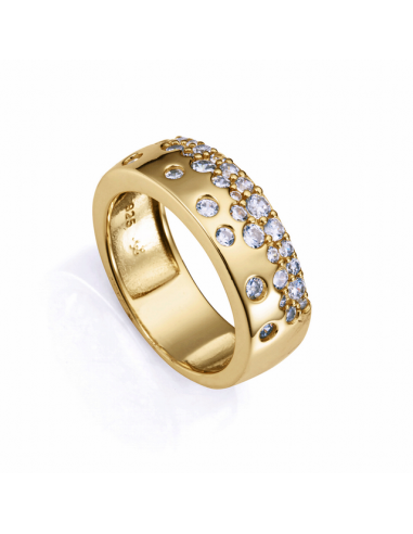 Anillo ancho de plata bañada en oro con circonitas, ideal para un regalo especial sin excesos.