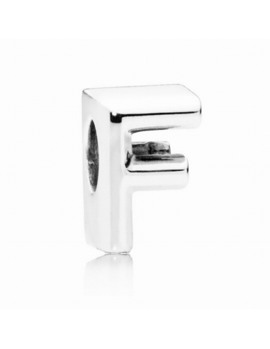 Charm de plata Pandora con forma de letra F de Joyería Canal.